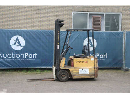 Eléctrica de 4 ruedas 1991  Hyster A150XL (1)