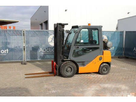 LPG Forklifts 2016  Toyota 02-8FGF25 (1)