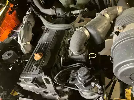 Wózki widłowe diesel 2017  Hyundai 30D-9E (12)