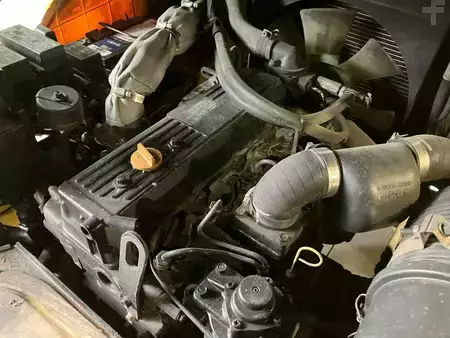 Wózki widłowe diesel 2017  Hyundai 30D-9E (13)