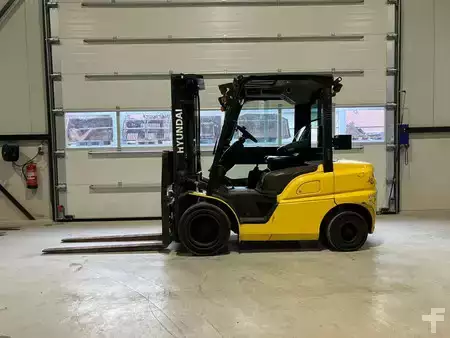 Wózki widłowe diesel 2017  Hyundai 30D-9E (2)
