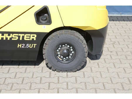 Chariots élévateurs diesel 2023  Hyster H2.5UT (15)