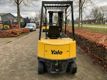 Chariot 4 roues électrique 1999  Yale ERP30ALF (4)