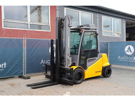 4-wiel elektrische heftrucks 2019  Jungheinrich EFGS50 (8)