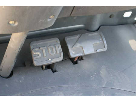 Dieselový VZV 2007  Linde H35D (22)