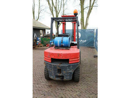 Treibgasstapler - Toyota 42-5FG30 (6)