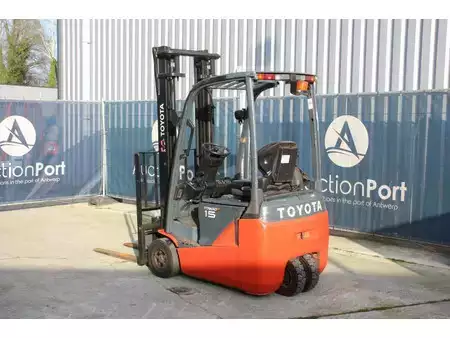 Eléctrico - 4 rodas - Toyota 15 (3)