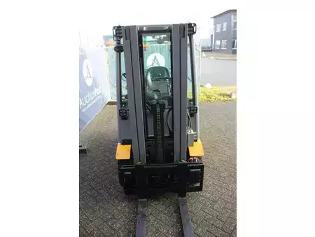 LPG VZV 2019  Jungheinrich TFG320s (7)