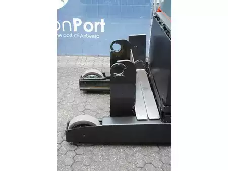Retraky 2017  Toyota RRE180 (10)