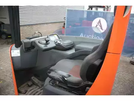 Retraky 2017  Toyota RRE180 (13)