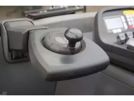 Retraky 2017  Toyota RRE180 (15)