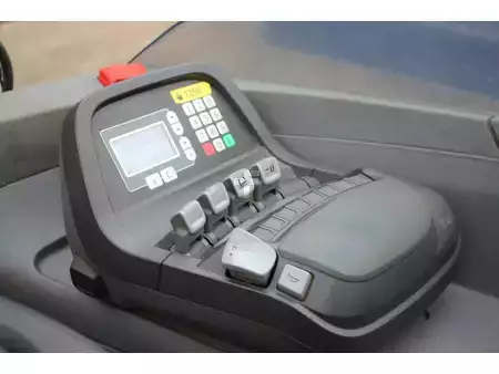 Retraky 2017  Toyota RRE180 (16)