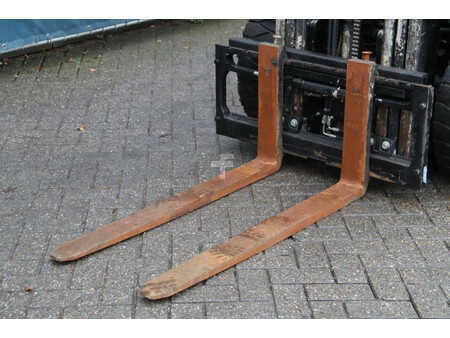 Gas truck 2009  Hyster H2.5FT (10)