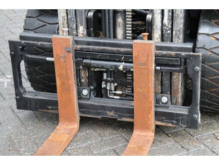 Gas truck 2009  Hyster H2.5FT (11)