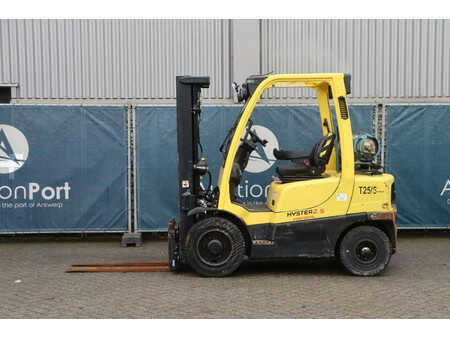 Gas truck 2009  Hyster H2.5FT (2)