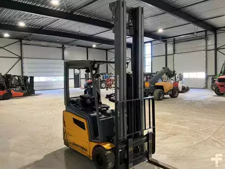 Elektromos 4 kerekű 2019  Jungheinrich EFG 218k (7)