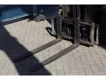 Carrelli elevatori diesel 2004  Toyota 62-7FDF25 (11)