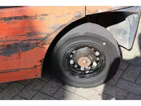 Carrelli elevatori diesel 2004  Toyota 62-7FDF25 (17)