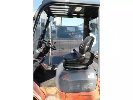 Carrelli elevatori diesel 2004  Toyota 62-7FDF25 (23)