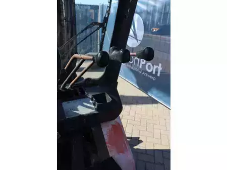 Carrelli elevatori diesel 2004  Toyota 62-7FDF25 (28)