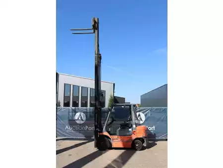 Carrelli elevatori diesel 2004  Toyota 62-7FDF25 (39)