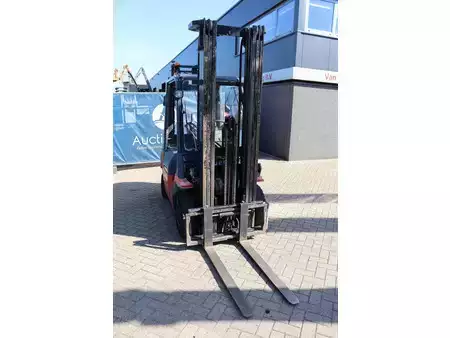 Carrelli elevatori diesel 2004  Toyota 62-7FDF25 (7)