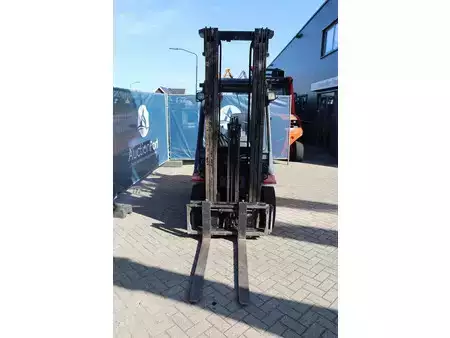 Carrelli elevatori diesel 2004  Toyota 62-7FDF25 (8)