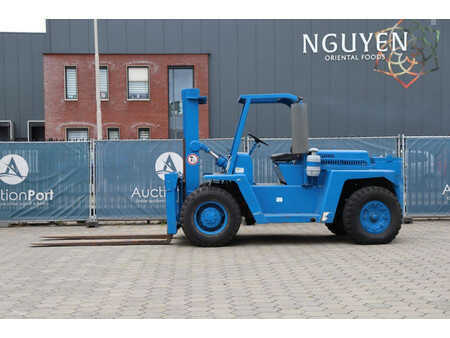 Dieselový VZV - Clark DCY 160 (2)