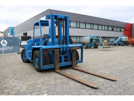 Dieselový VZV - Clark DCY 160 (7)