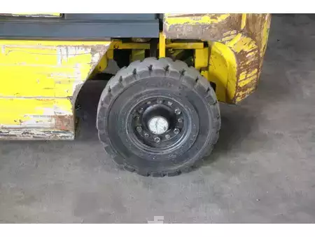 Carrelli elevatori GPL 2008  Nissan U1D2A25LQ (14)