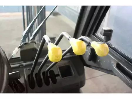Carrelli elevatori GPL 2008  Nissan U1D2A25LQ (26)