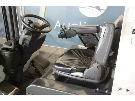 Chariots électriques à 4 roues 2016  Unicarriers A1N1L15Q (20)