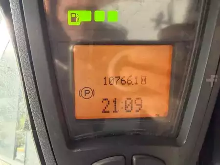 Empilhador a gás 2016  Linde H30T-02 (16)