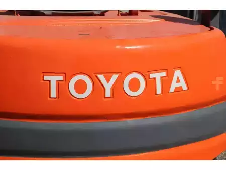 Chariots électriques à 4 roues - Toyota FBMF25 (19)