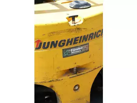 Elektromos 4 kerekű 1999  Jungheinrich EFG 25 (21)