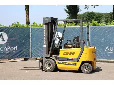 Elektromos 4 kerekű 1999  Jungheinrich EFG 25 (3)