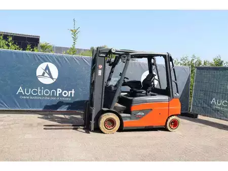 Electric - 4 wheels 2015  Linde E30L-01 (1)