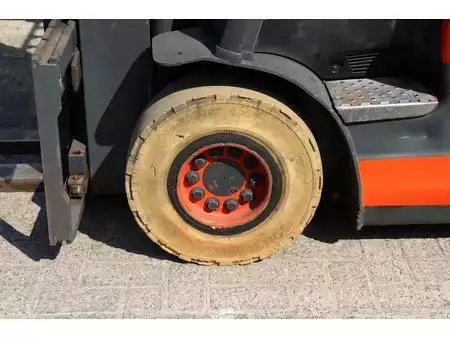 Electric - 4 wheels 2015  Linde E30L-01 (13)