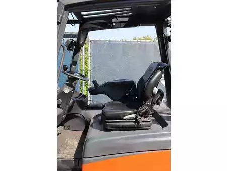Electric - 4 wheels 2015  Linde E30L-01 (20)