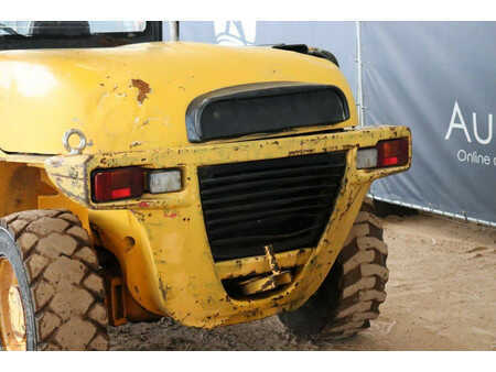 Chariots téléscopiques fixes - JCB 520-40 (15)