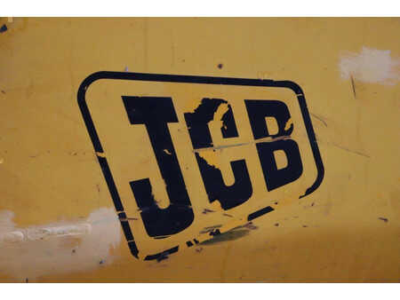 Chariots téléscopiques fixes - JCB 520-40 (22)