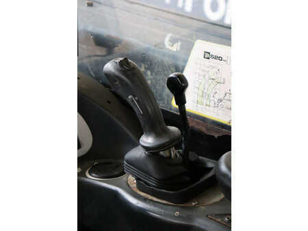 Chariots téléscopiques fixes - JCB 520-40 (27)