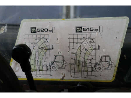 Chariots téléscopiques fixes - JCB 520-40 (28)