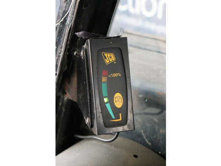 Chariots téléscopiques fixes - JCB 520-40 (29)