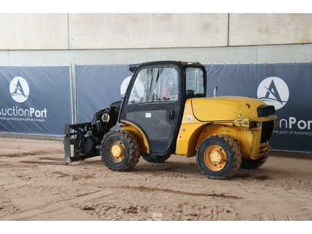 Chariots téléscopiques fixes - JCB 520-40 (3)