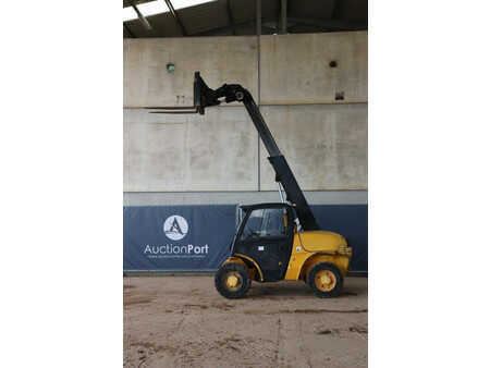 Chariots téléscopiques fixes - JCB 520-40 (36)