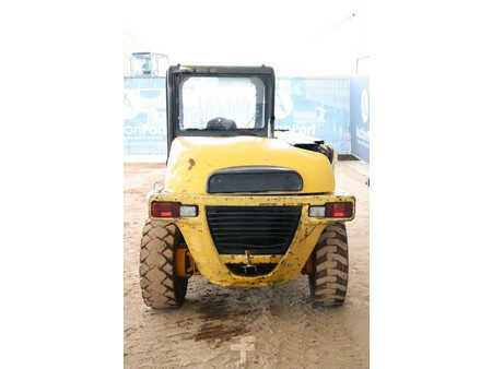 Chariots téléscopiques fixes - JCB 520-40 (5)