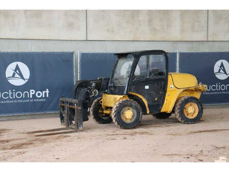 Chariots téléscopiques fixes - JCB 520-40 (9)