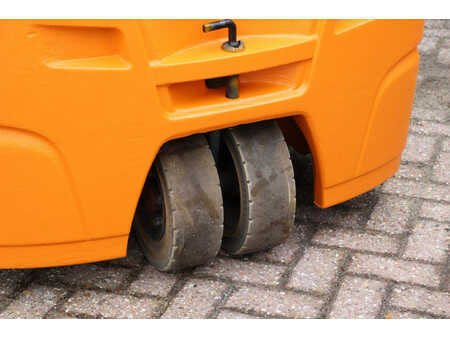 Elektromos 4 kerekű 2019  Still RX20-16 (18)