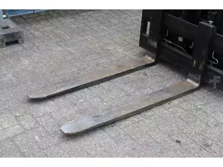 LPG heftrucks 2018  Cesab M325G (10)